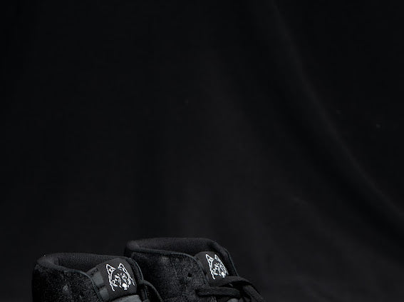 Shadow Sneaker